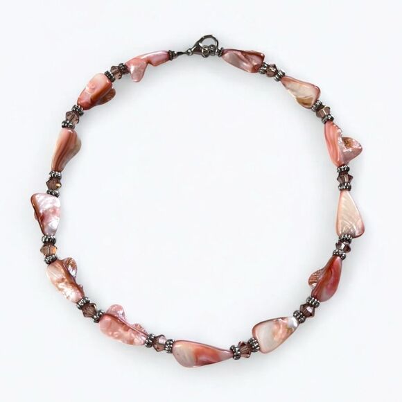 Mother of Pearl Pink Shell Necklace - Picture 2 of 4